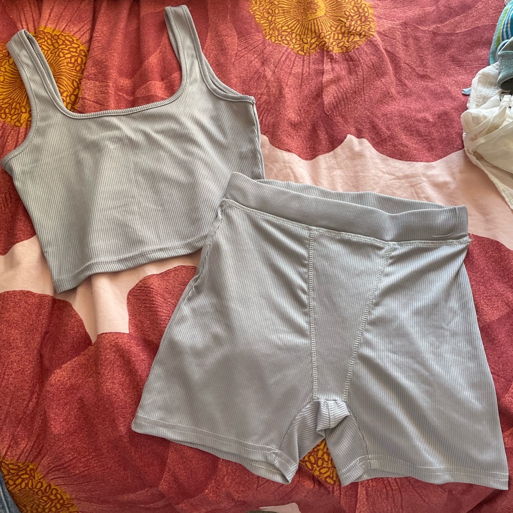 Ribbed grey tank and biker shorts set